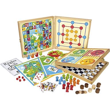 Jeujura - Coffret Jeux de Sociétés Petits Chevaux, L’Oie, Dames - Près de 80 Jeux - 4 Plateaux Différents et Pions en Bois - 2 à 6 Joueurs - Made in France - À partir de 3 Ans - 8120